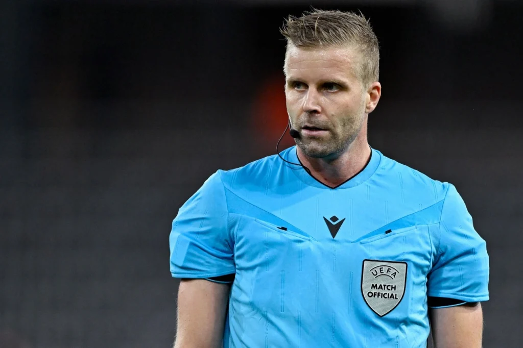 Flamengo x Cruz Azul terá árbitro que expulsou Cristiano Ronaldo Flamengo x Cruz Azul terá árbitro que expulsou Cristiano Ronaldo