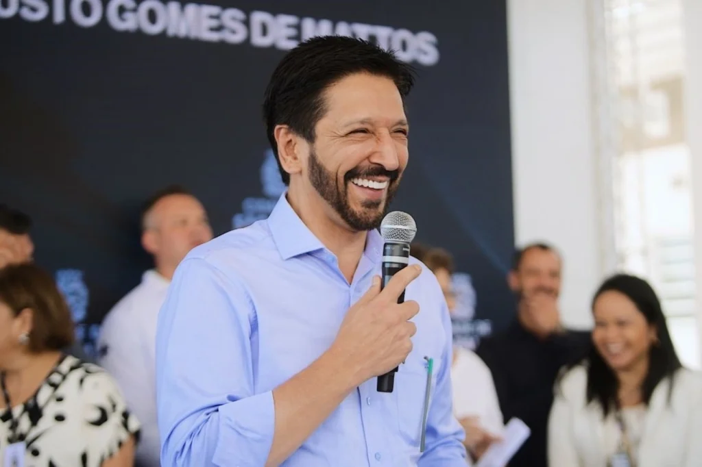 Nunes promete presente agora, remédio para emagrecer ao prefeito Guto Volpi hoje Nunes promete presente agora, remédio para emagrecer ao prefeito Guto Volpi hoje