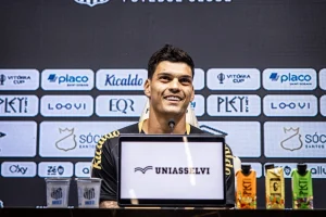 Brazão fala sobre outros clubes e futuro no Santos