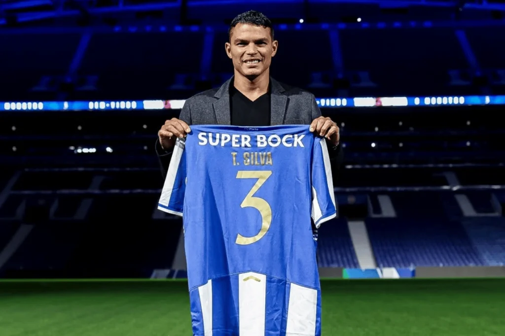 Thiago Silva estreia hoje pelo Porto no clássico em chamas contra o Benfica
