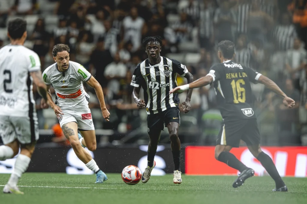 Atlético-MG protege o desempenho de Mamady Cissé durante o Ramadã Atlético-MG protege o desempenho de Mamady Cissé durante o Ramadã