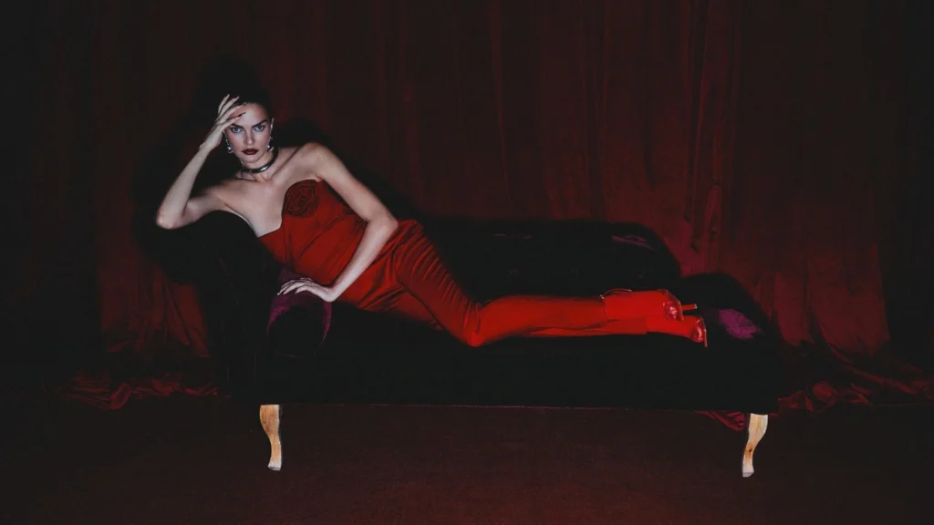 Barbara Fialho revolta o show com Crochê em abril, misturando leveza e som