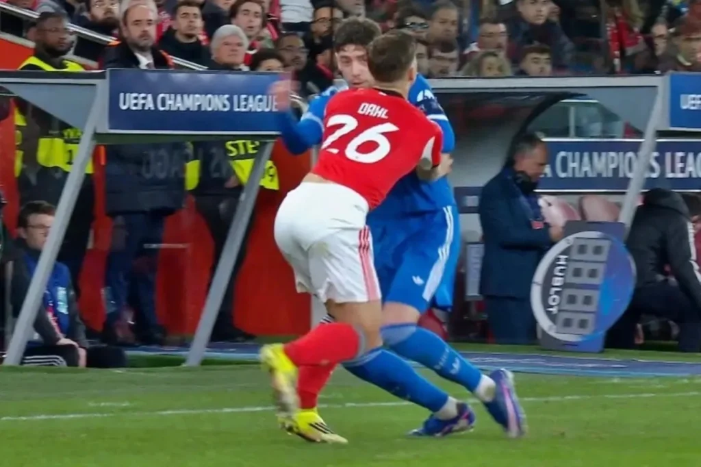 Benfica denuncia Valverde por agressão e enfrenta a UEFA em uma disputa intensa Benfica denuncia Valverde por agressão e enfrenta a UEFA em uma disputa intensa