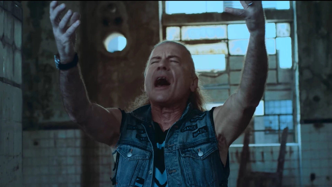 Bruce Dickinson lança clipe de Tears of the Dragon gravado no Brasil hoje