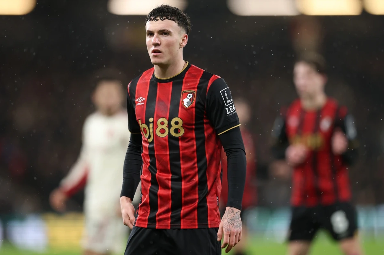 Bournemouth afasta jogador após supostas mensagens inapropriadas com uma menor