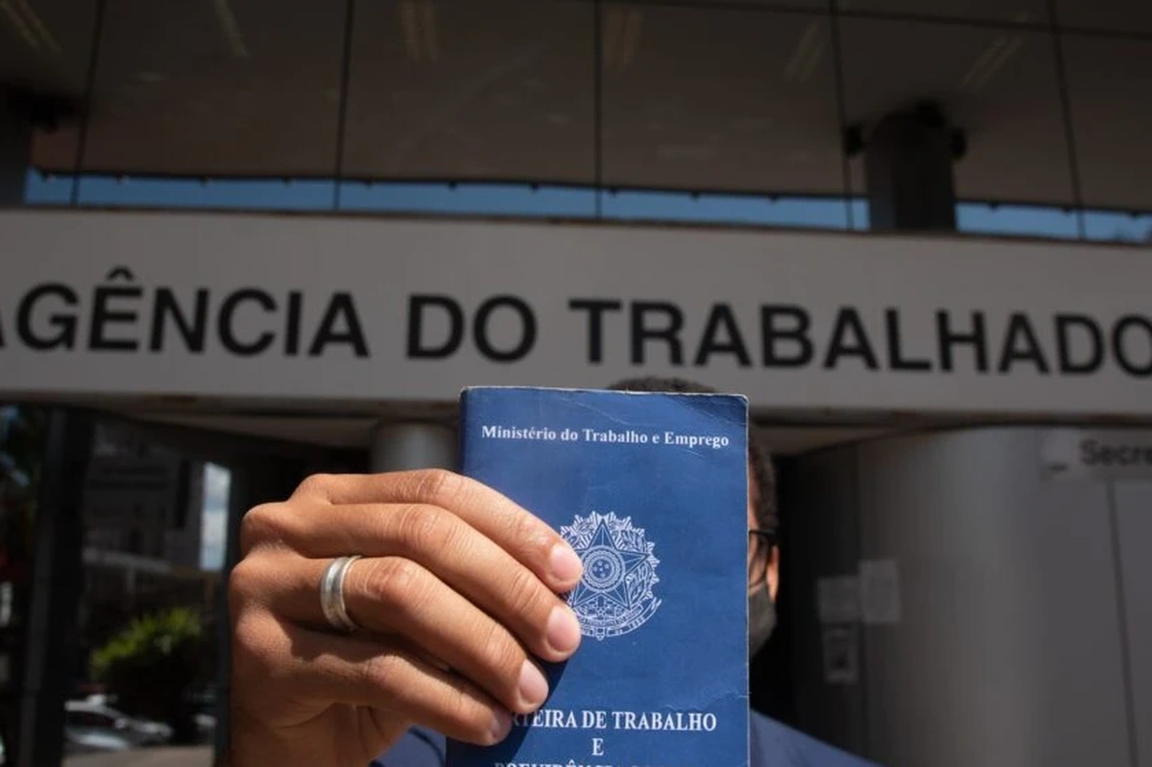 Hoje, 1.622 vagas de emprego abertas no DF, com salários até R$ 3,5 mil