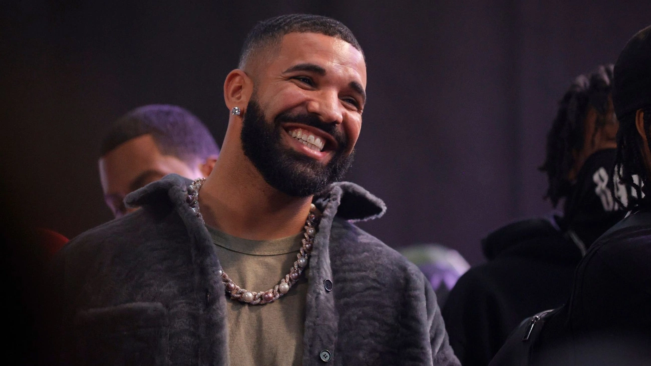 Drake quebra recordes em um único dia com três álbuns surpresa