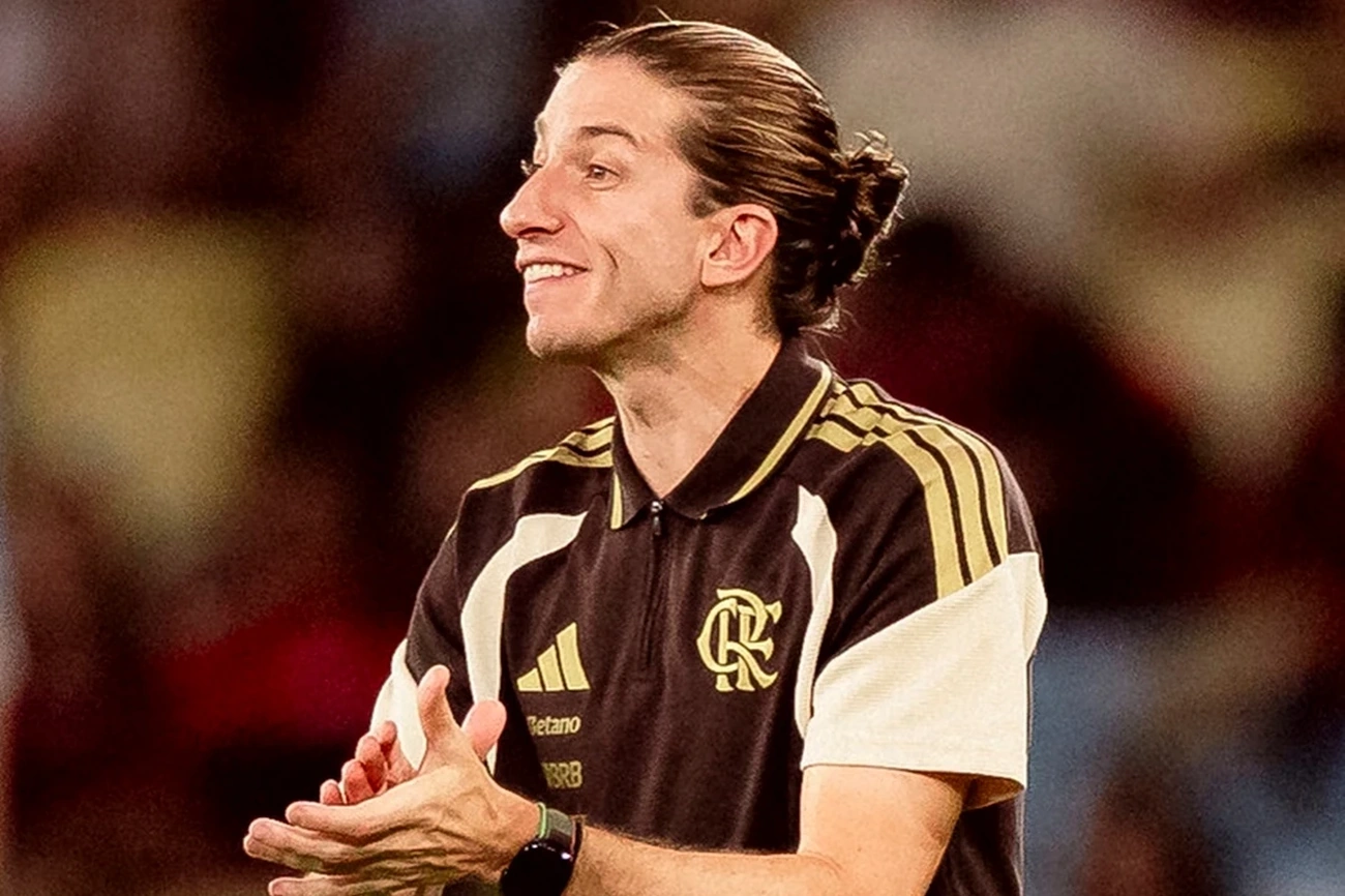 Filipe Luís pode ser técnico do Bayer Leverkusen agora