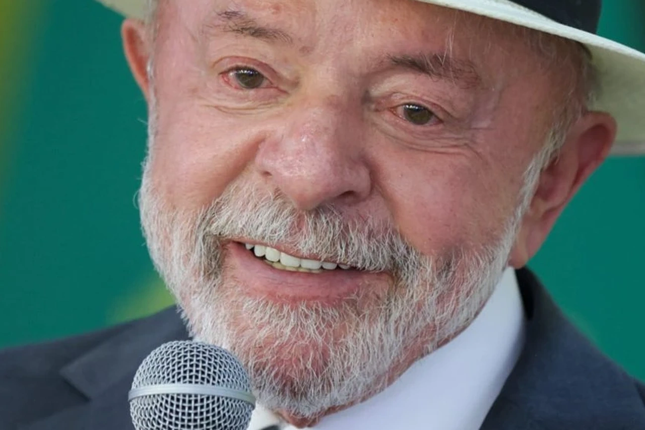 Lula comemora conquista histórica agora 40 horas semanais