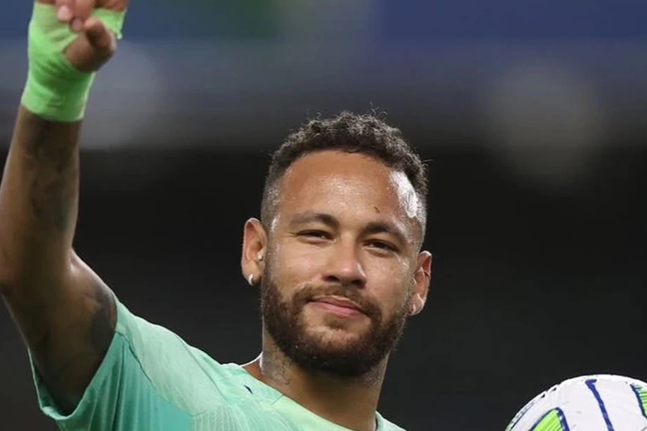 Neymar lesionado é dúvida para estreia do Brasil na Copa do Mundo hoje