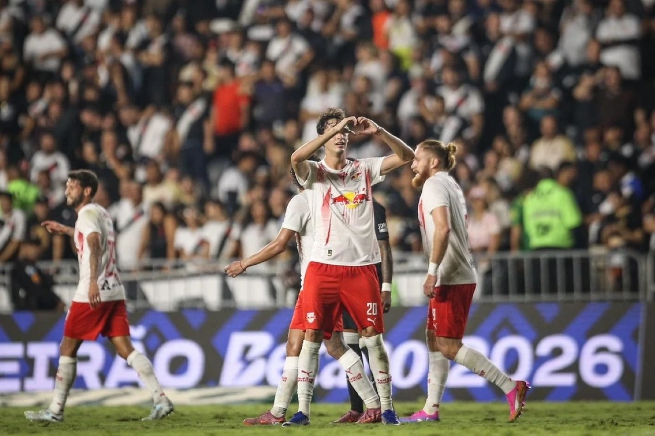 Red Bull Bragantino vence Vasco por 3 x 0 hoje em São Januário e entra no G4