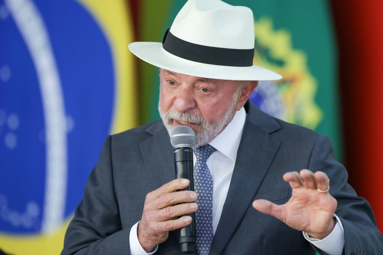 Lula anuncia fim da escala 6×1 para aliviar dupla jornada de trabalho das mulheres agora